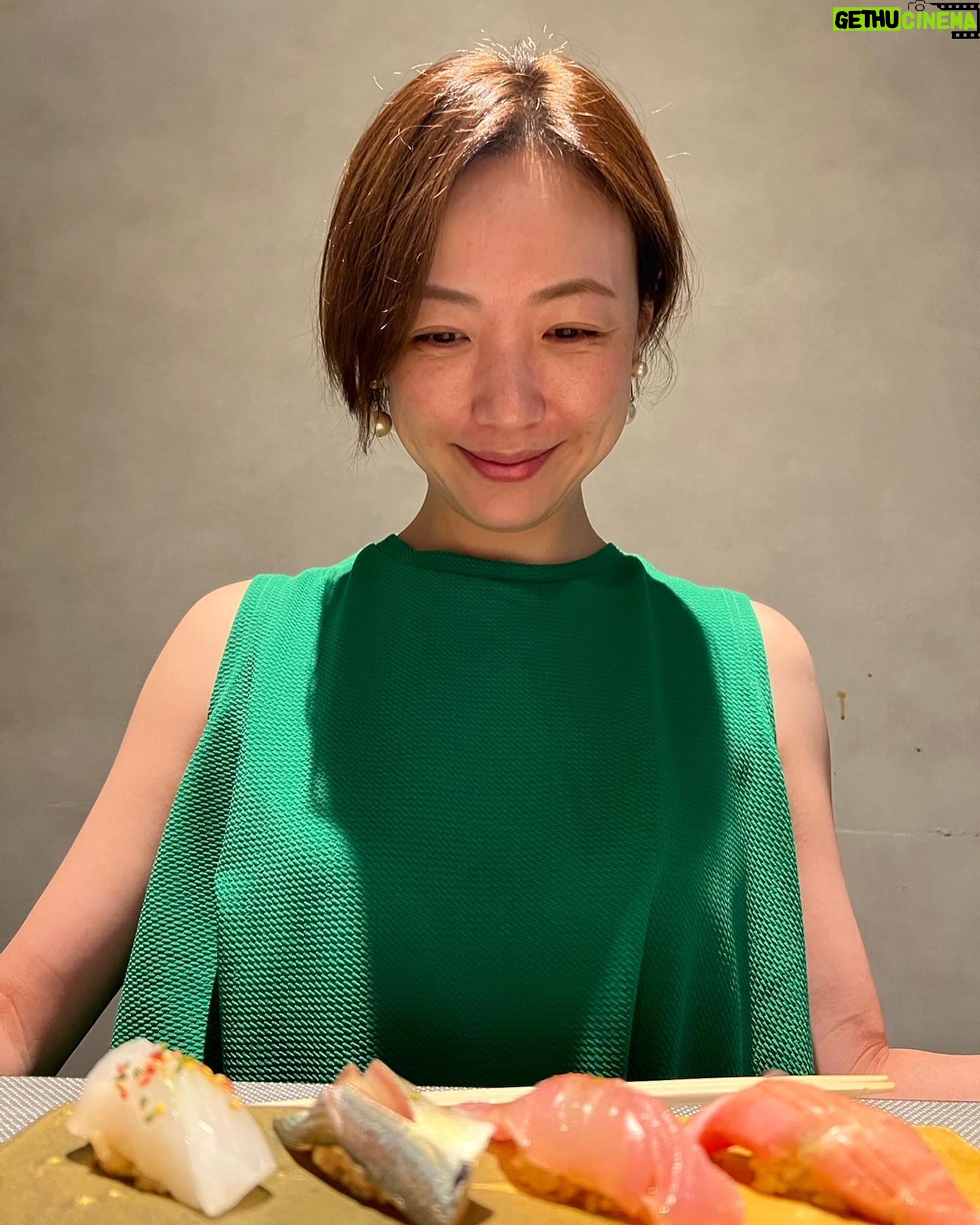 Chisun - 276 Likes - ありがとう
そして
これからも
よろしく😊
#5年
#木婚式
#ちすんtシャツで登場