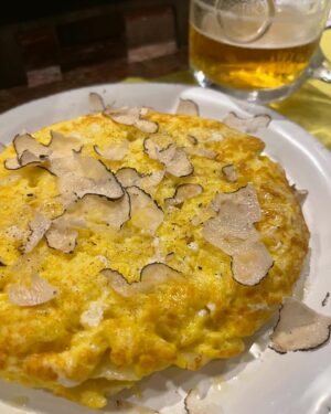 Chisun Instagram - 先日久しぶりのラグリマへ🍻🍝🍷
相変わらず美味でございました〜
手作りのピスタチオのアイスやばかった😆

@lagrima1212 

#グルメ
#カジュアルイタリアン
#港区
#麻布十番
#仙台坂
#ラグリマ