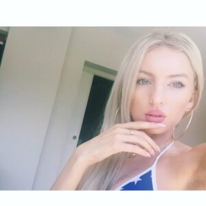 Chloe Arrowsmith Instagram - 👄 They start missing you. When they know they can't replace you  #summer16
