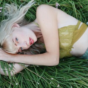 Chloe Farnworth Instagram - 🌾🐠 @ntamodels by @amandaharrisla