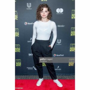 Chloë Levine Instagram - ⚪️⚫️⚪️
Last night at the Adam NYC premiere @newfest 
I’m so happy to be apart of this beautiful and important film. It was truly special to bring it home to NYC last night 😊
👗: @karen_millen 💄: @chelseagehr