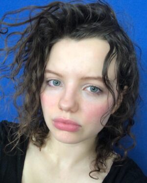 Chloë Levine Instagram - Hello from me and I!
