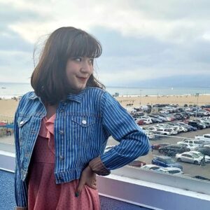 Chloe Noelle Instagram - Ended this fun weekend with lunch on the Santa Monica Pier @seasideonthepier! The food was delicious, the view was amazing and the company made it a perfect afternoon! 
.
.
.
.
.
#santamonica #santamonicapier #seasideonthepier #keyelementspr #lunchwithfriends #chloeirl #Chloenoelle #actress #influencer #contentcreator