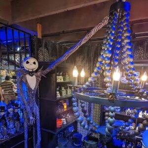 Chloe Noelle Instagram - Guess who had a spooky good time at @rogersgardens? If your answer is Chloe Noelle, you would be right! If that wasn't your answer, better luck next time bud!🦇🖤🦇🖤🦇🖤🦇🖤🦇
.
.
.
.
#halloween2022 #spooky #socal #spookyseason