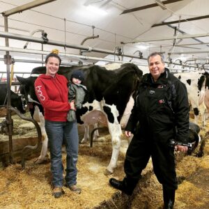 Chloe Russell Instagram - Je suis une fille très fière 🥰 2 nouvelles excellentes parmi nous! 

Dans la photo: Vertulait Impression Bianca Ex90 
Rouillard Superpower Nadège Ex90

Notre troupeau: 3EX 34TB 49BP 11B 

4 ans maintenant que je suis sur la ferme à temps pleins et je suis tellement chanceuse. Je travaille avec des vraies perles, des vaches douces et productrices, elles méritent toute leurs places ici. Je n’ai pas un troupeau de show mais sa me fais chaud au cœur de savoir que mes vaches ne sont pas juste bonne mais belles 🥰 
Je travaille fort à toute les jours afin de produire du lait de qualité et à élever des vaches durables. J’ai trait  les vaches à toute les jours jusqu’à la journée que j’ai accoucher parce que je fais confiance à mes vaches et mes vaches sont confortable avec moi, il a tu dequoi à être plus fier? BIN OUI,  être capable de transmettre cette passion à notre fils💕 

Good job mes girls