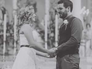Chloe Russell Instagram - Voici un petit aperçu de mes photos de marriage 🖤