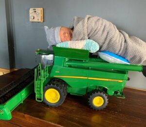 Chloe Russell Instagram - Je suis si fière de vous présentez notre petit parfait née mercredi le 18 mars a 8:05am