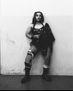 Chloe Smith Instagram - @theheaddrop 
@w_resurgence
