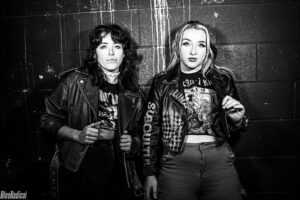 Chloe Smith Instagram - Just a couple of Bionic Badass Bitches 🤘🏼💚
💣