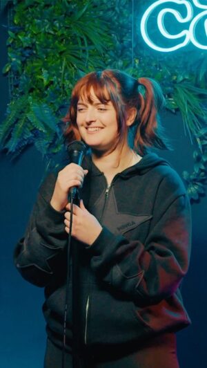 Chloe Troast Instagram - ✨PITTSBURGH AND DETROIT✨ coming for you 6/7 and 6/8, pull up 🙏🙌 link to all 🎟️ in bio 🌎 with opener
 @michaelhirschfanclub 🫶 and ft @samblumenfeld15 
.
.
sizzle by @wilfer.pilfer 
@seshcomedy #comedy #detroit #pittsburgh