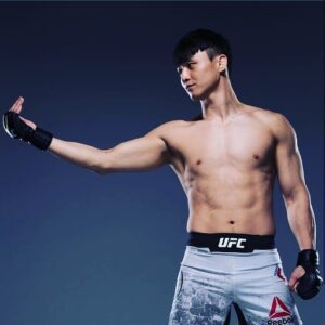 Choi Doo-ho Instagram - 태우자🔥 전반전 마지막 불꽃!