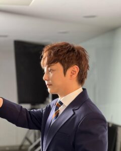 Choi Hyeon-woo Instagram - 🎬🎩 #최현우 #magic #키위랩 
photo by @i_melti_u