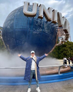 Choi Hyeon-woo Instagram - Universal studio 🎩🪄 

#최현우 #magic #magician