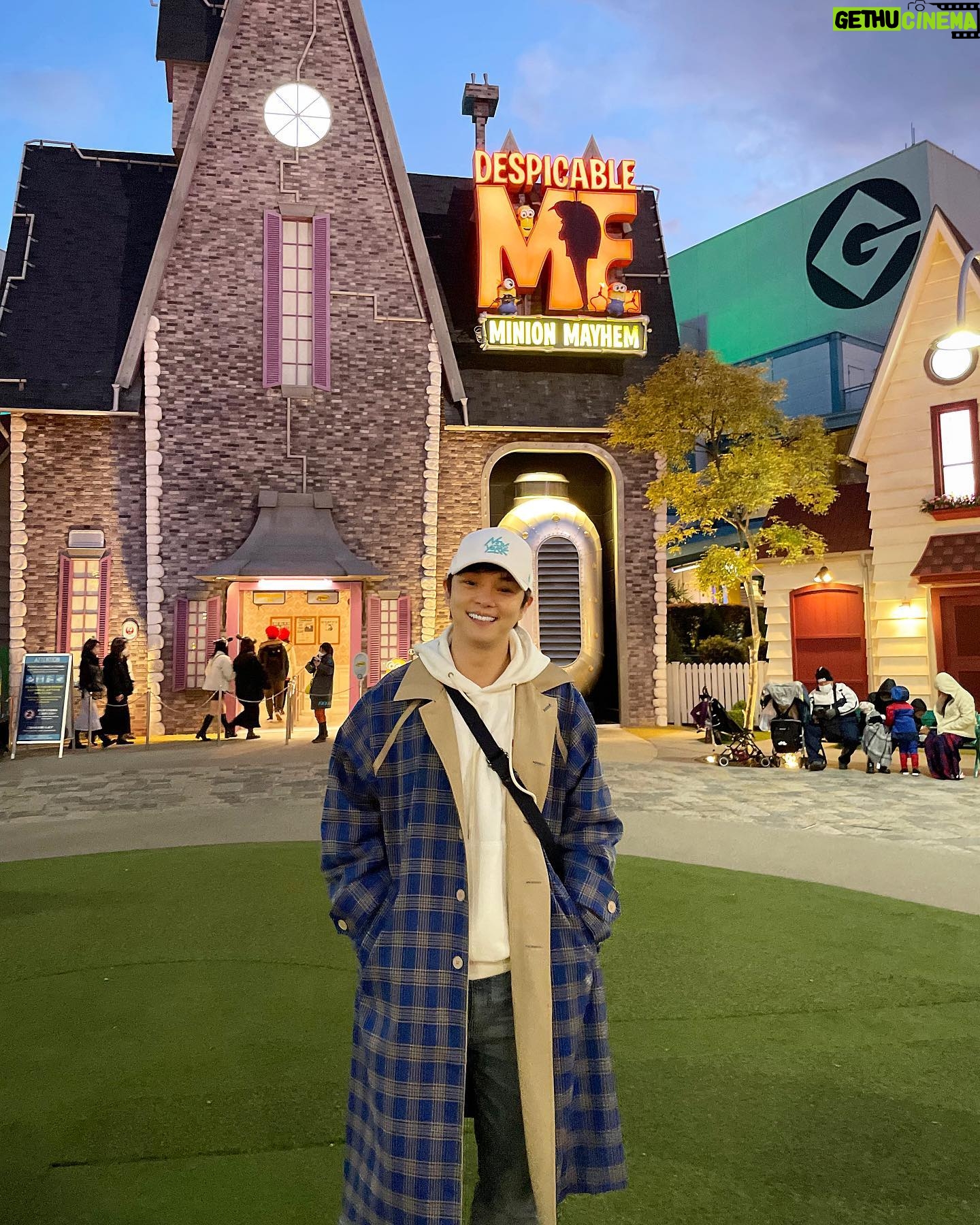 Choi Hyeon-woo - 2.1K Likes - Universal studio 🎩🪄
#최현우 #magic #magician