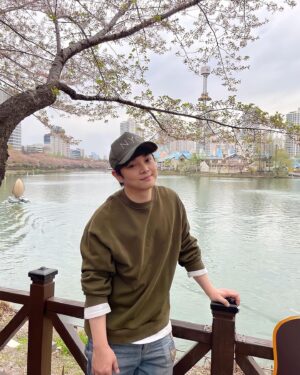 Choi Hyeon-woo Instagram - 벚꽃 🌸 

#최현우 #마술 #magic