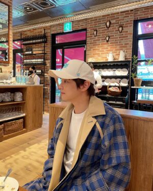 Choi Hyeon-woo Instagram - 🗽🍽 #최현우 #magic