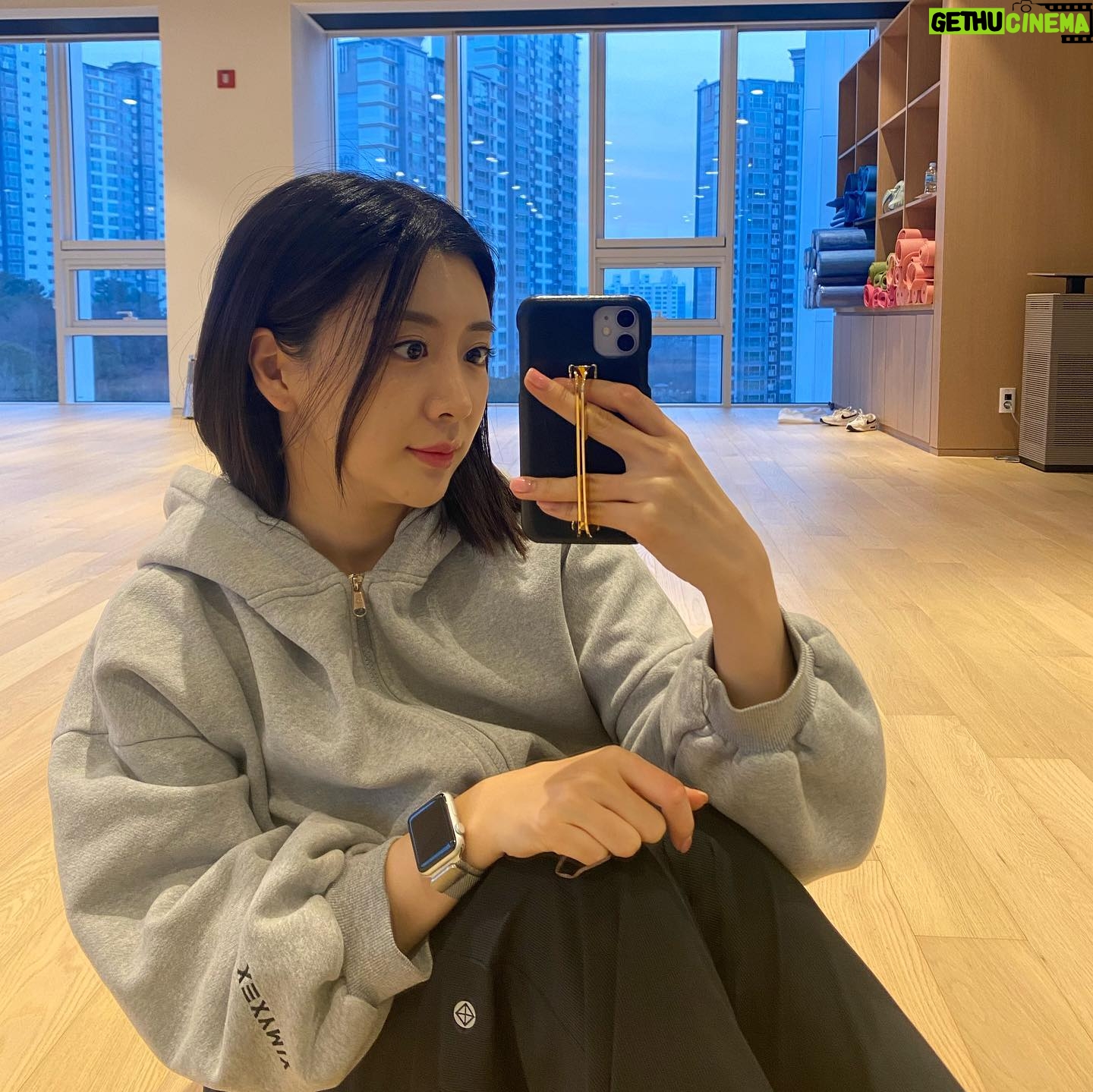 Choi Hyo-eun - 3 Likes - 피드 박제 요청해주시면
박제 해드려야쥬🫶🏻🙊🤍