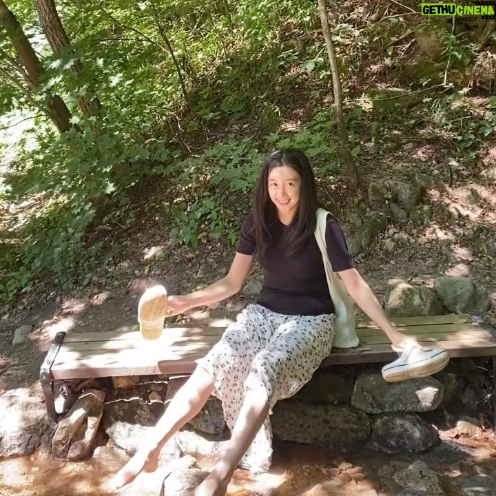 Choi Hyo-eun - 3 Likes - 피드 박제 요청으로 이건 게시물😝
예쁘게 봐줘서 고마워용🥰🥰🥰