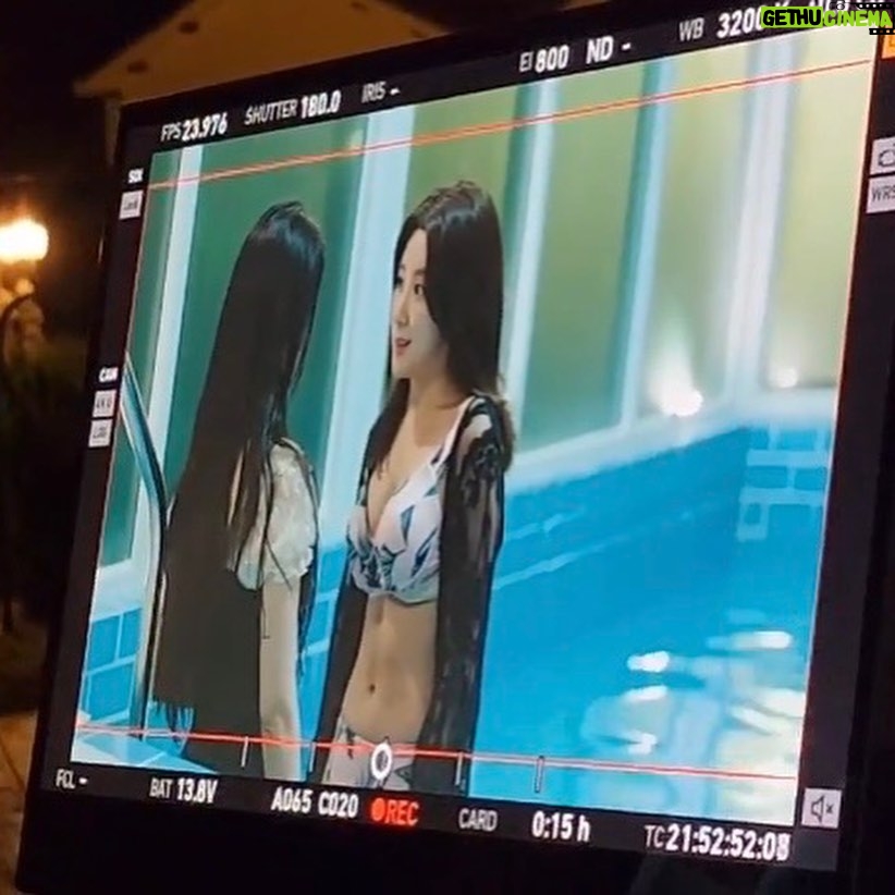 Choi Hyo-eun - 3 Likes - 다이어트가 피료해 🤍
이제 설도 지났으니까 같이 다이어트해요🙌🏻