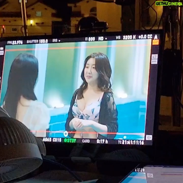 Choi Hyo-eun - 3 Likes - 다이어트가 피료해 🤍
이제 설도 지났으니까 같이 다이어트해요🙌🏻