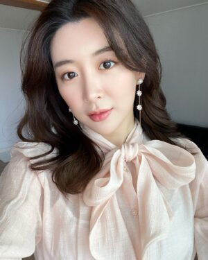Choi Hyo-eun Instagram - 💕