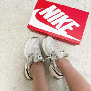 Choi Hyun Mi Instagram - #나이키V2K스타일 #나이키강남 에서 나만의 스타일✌ #나이키 는 #사랑💜💙💛💚❤️ #nike