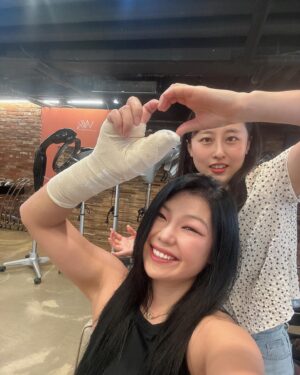 Choi Hyun Mi Instagram - 모든 스케즐이 쌤들덕에 즐거움😘
#에너지충전 #자존감상승클리닉😂 #nike #jordan