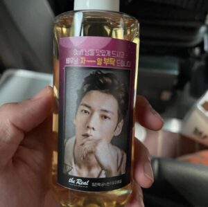 Choi Jin-hyuk Instagram - 온라인팬미팅 전 개인적으로 참 어렵네요 눈앞에서 같이 즐겨야하는데 그럴수가없으니…너무 아쉽네요 ㅠ빨리 코로나가 끝났으면 좋겠습니다ㅠㅠ더레알과 일본팬분들이 보내주신 도시락도 너무 맛있게 잘먹었습니다 감사해요!^^