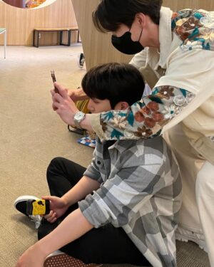 Choi Min-yeong Instagram - With my boy.
.
.
.
.
@sangheonleesh 🫰🏼
btw when’s the next M.M.P. ??