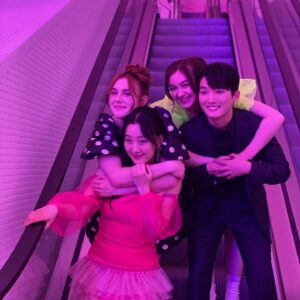 Choi Min-yeong Instagram - Our friendship’s not fake 🫠
@thisisgiakim