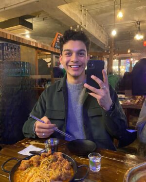 Choi Min-yeong Instagram - Qutest human being ever.
@anthonykeyvan 

aka- angtwang😘
