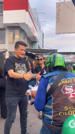 Choky Andriano Instagram - Berbagi sedikit kebahagian bagi sesama dibulan yang baik 

#berbagisemangat #berbagi #hadesvip #hadesvipcibubur