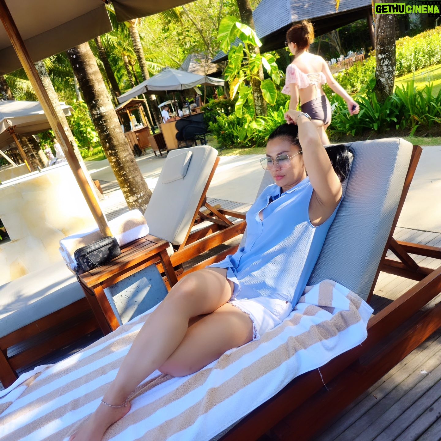 Choky Andriano - 1.6K Likes - Jangan Pernah Berubah ya 😘
#my #wife #love #forever
#fyp #bali #apurva #kempinski #indonesia