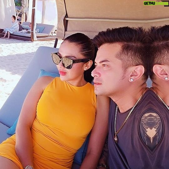 Choky Andriano - 2.9K Likes - Membuatmu Bahagia : Adalah Prestasi Besar Buatku
🥰🥰🥰 #fyp #my #wife #bali #kempinski #apurva #indonesia 🥰🥰🥰