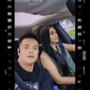 Choky Andriano Instagram - Penyemangatku .. 
Makasi ya km selalu kasi aku semangat Dalam Kerjaan
Kasi Senyum indah setiap pagi..
Sampe setirin aku pergi Kerja karna supir libur .. 
Tanpa lelah Nungguin aku meeting2 .. 🥰😘
#fyp #power #my #wife