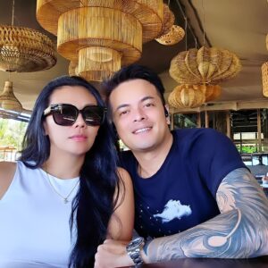 Choky Andriano Instagram - Jangan Pernah Berubah ya 😘
#my #wife #love #forever 
#fyp #bali #apurva #kempinski #indonesia