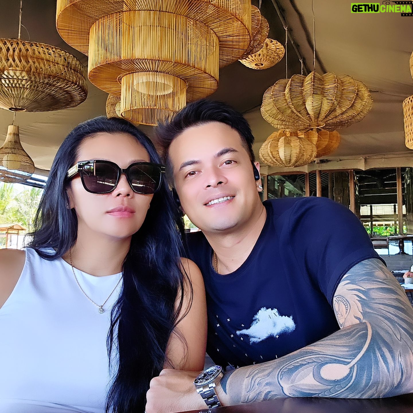 Choky Andriano - 1.6K Likes - Jangan Pernah Berubah ya 😘
#my #wife #love #forever
#fyp #bali #apurva #kempinski #indonesia