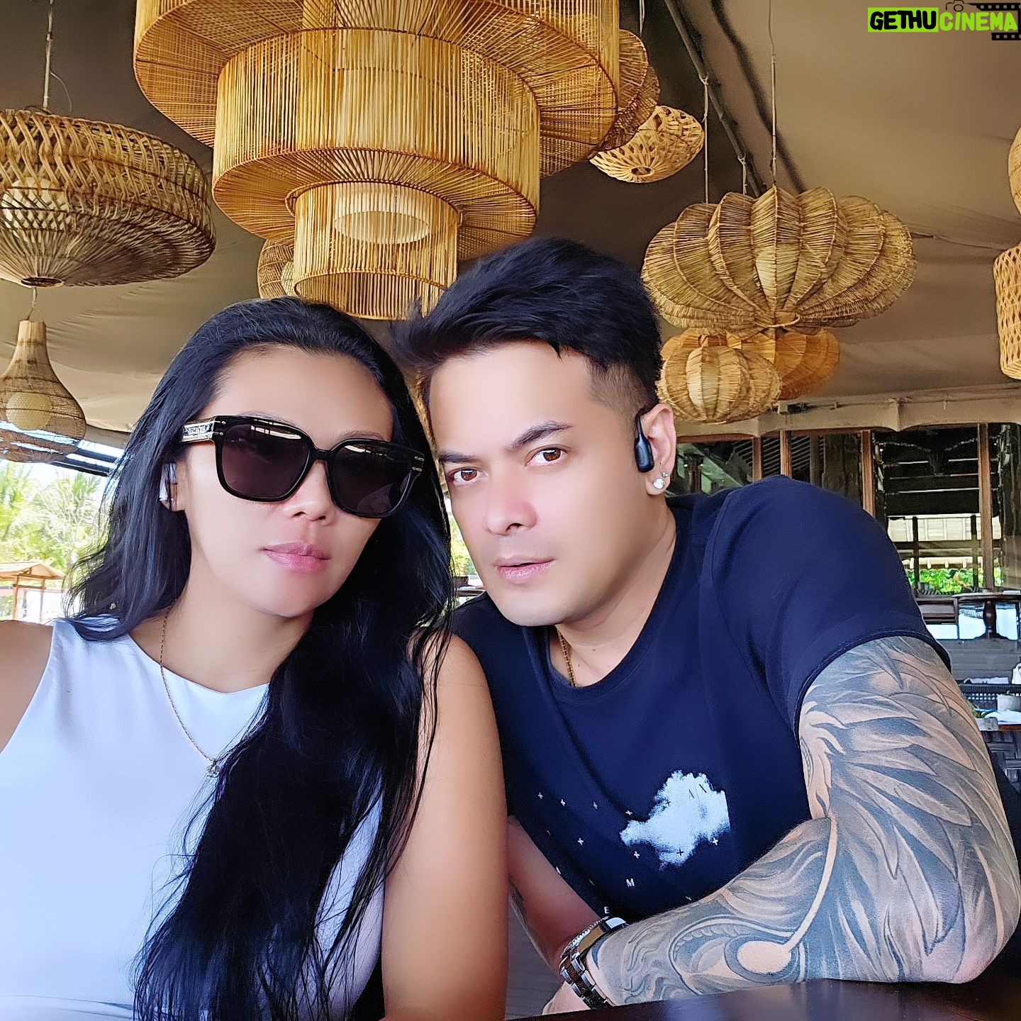 Choky Andriano - 1.6K Likes - Jangan Pernah Berubah ya 😘
#my #wife #love #forever
#fyp #bali #apurva #kempinski #indonesia