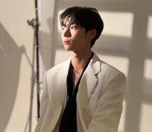 Choo Young-woo Instagram - @atstar1magazine 
@sunggchul