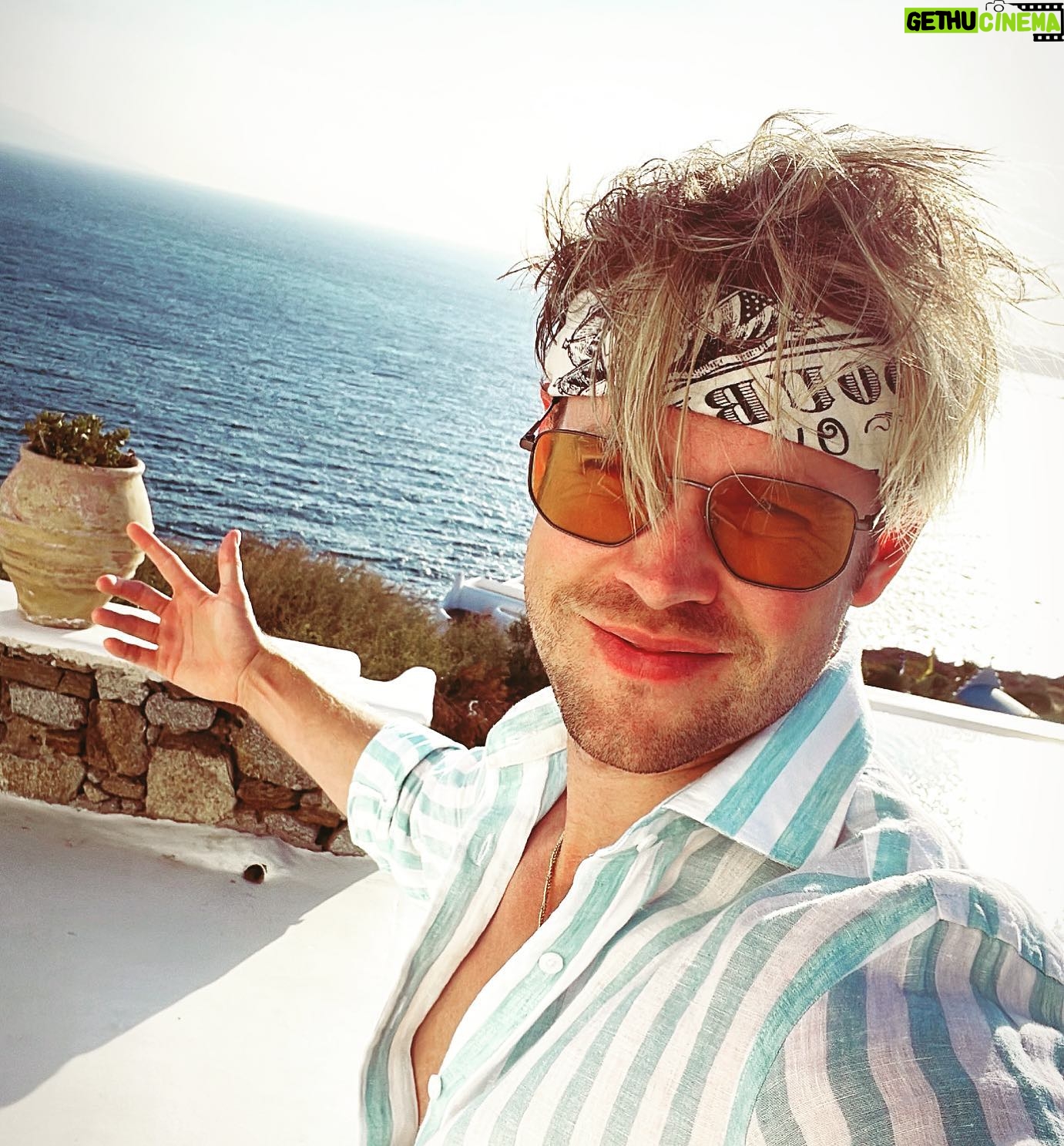 Chord Overstreet - 18.1K Likes - What a time #mykonos
Feel like I’m leaving a month in vegas. Thanks for all the great vibes