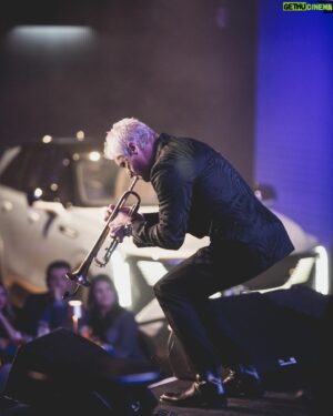 Chris Botti Instagram - We had a fantastic time in Houston. Up next, Riviera Maya, Mexico. Current tour schedule is available on chrisbotti.com/tour 
#chrisbotti 
📸 @tpurifoy