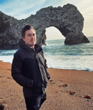 Chris Broad Instagram - At long last, I’ve wrapped writing my book! 10 years in Japan packed into 80,000 words. (Thank you Penguin).

Looking forward to enjoying my last 2 weeks in the UK before diving back into Japan for another year of mayhem and madness🍻

2022 was all about health.
In 2023, we go full throttle on YouTube.