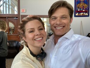Chris Carmack Instagram - Airs tonight!!! Time for her to come home for Christmas. 
I had a blast shooting this @hallmarkmovie with an outstanding cast and director! Throw on a Christmas sweater and watch this with the fam!
#comehomeforchristmas