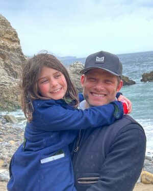 Chris Carmack Instagram - Family life lately… swipe ⬅️
@erinslaver 

*we took a trip to the ocean recently and everyone’s favorite part of the day was to watch these magnificent sunsets

*Kai ❤️

*it rained most of the time we were there but that gave us this double rainbow 

*we didn’t know we needed a pet seal until we met this guy 

*in our influencer era 😂

#familytripspring2024 #sunsetsandocean #doublerainbow🌈🌈