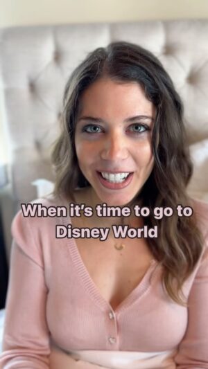 Chris Carmack Instagram - Salad plates are heavy… 😂 @erinslaver 

It’s the kids first trip to @waltdisneyworld (and ours!) 
Can’t wait to share more from our epic vacation! 

#waltdisneyworld #frozenforever #itscoronationday
