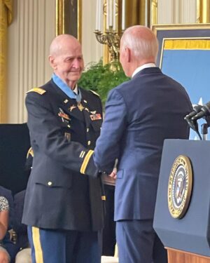 Chris Cassidy Instagram - Today,we had the privilege of attending Captain Larry Taylor’s #MedalofHonor ceremony.  After 55 years, Captain Taylor’s heroic actions in Vietnam continue to inspire, and the @mohmuseum looks forward to preserving and sharing his remarkable story alongside his fellow Medal of Honor recipients. Yesterday, there were 65 living recipients – today there are 66. Congratulations, Captain Taylor, and thank you for going #aboveandbeyond @whitehouse @usarmy