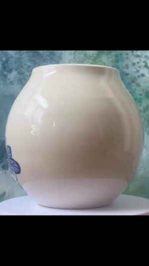 Chris Garver Instagram - New piece available on my ebay store.
If you’re interested, check the link in my profile.
Thanks for looking!  #ceramic #porcelain #blueandwhitedecor #blueandwhitehome #cobaltblue  #porcelainart