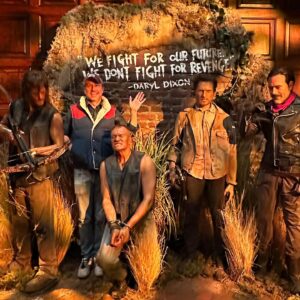 Chris Hardwick Instagram - The @amcthewalkingdead series finale event live from the @orpheumtheatrela starts in just a couple hours!!! Very surreal, but I’m also very grateful that we get to celebrate the show and the fans for the last episode! ❤️🧟‍♂️

#thewalkingdead #walkingdead #talkingdead