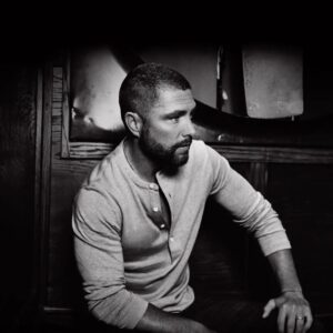 Chris Lane Instagram - Life’s good “From Where I’m Sippin…’” My new EP, From Where I’m Sippin’, is out October 20th! In this EP, you’ll hear songs about breakups, new perspectives and ultimately being grateful for what you have right where you’re at. I can’t wait for y’all to hear it, pre-save/add it now so you can stream it when it drops! 🤘🏻(Link in bio) #FromWhereImSippin