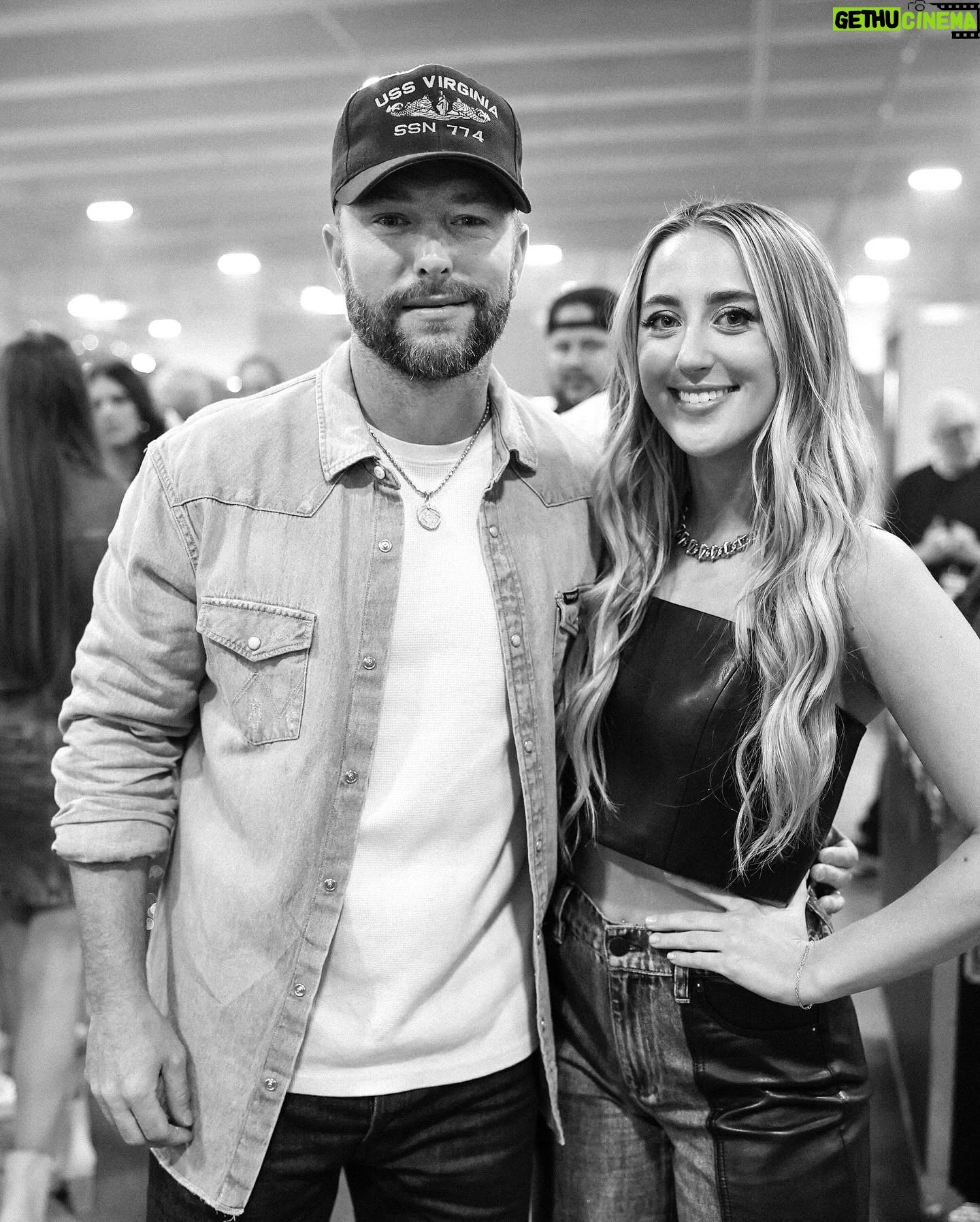 Chris Lane - 6.1K Likes - Big Time in Austin Texas for the @iheartradio festival! 🤠 @iheartcountry